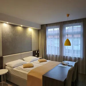 Hotell Emonec